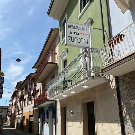 Hotel Zucconi 蒙特卡蒂尼泰尔梅 外观 照片