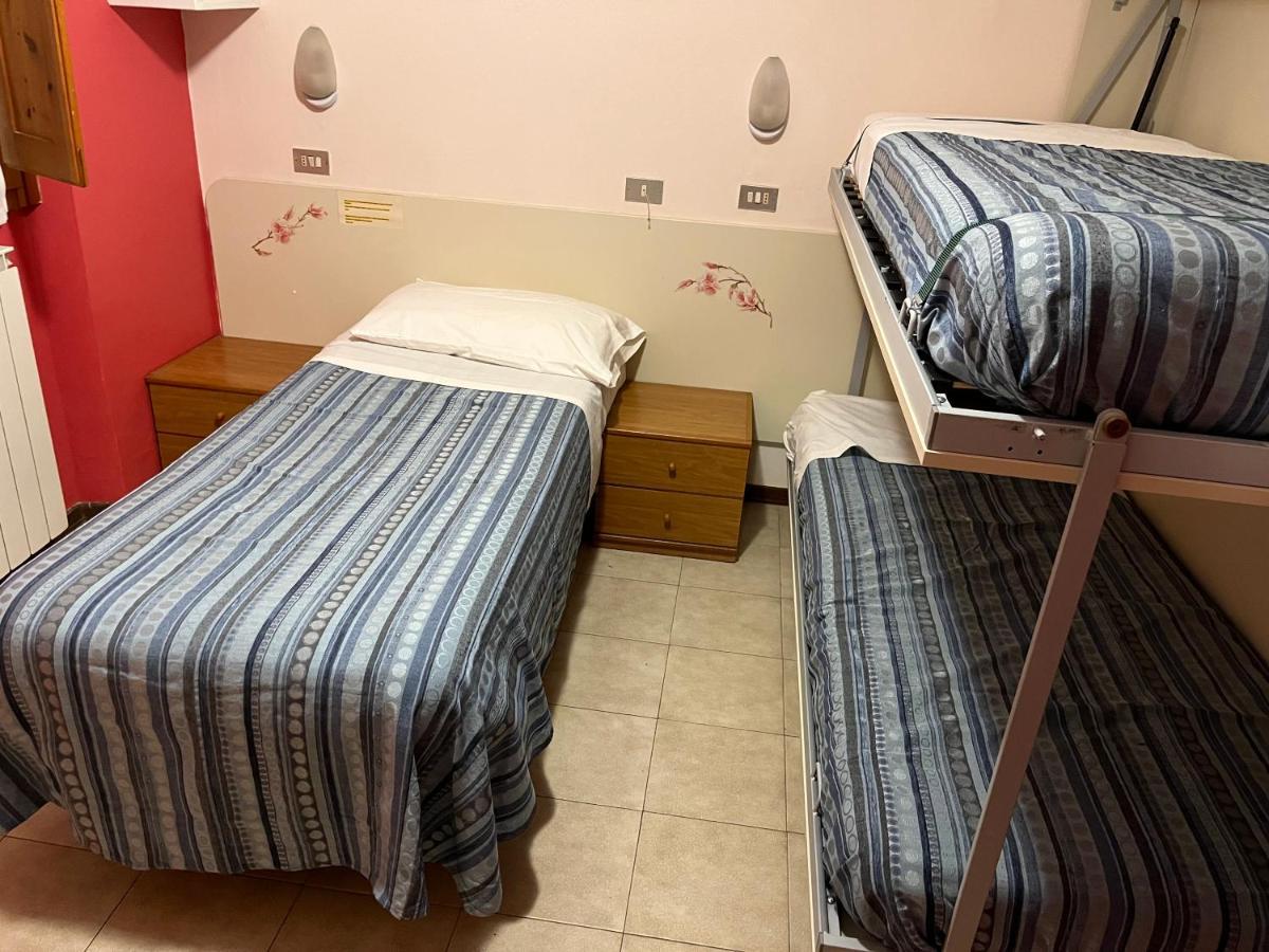 Hotel Zucconi 蒙特卡蒂尼泰尔梅 外观 照片
